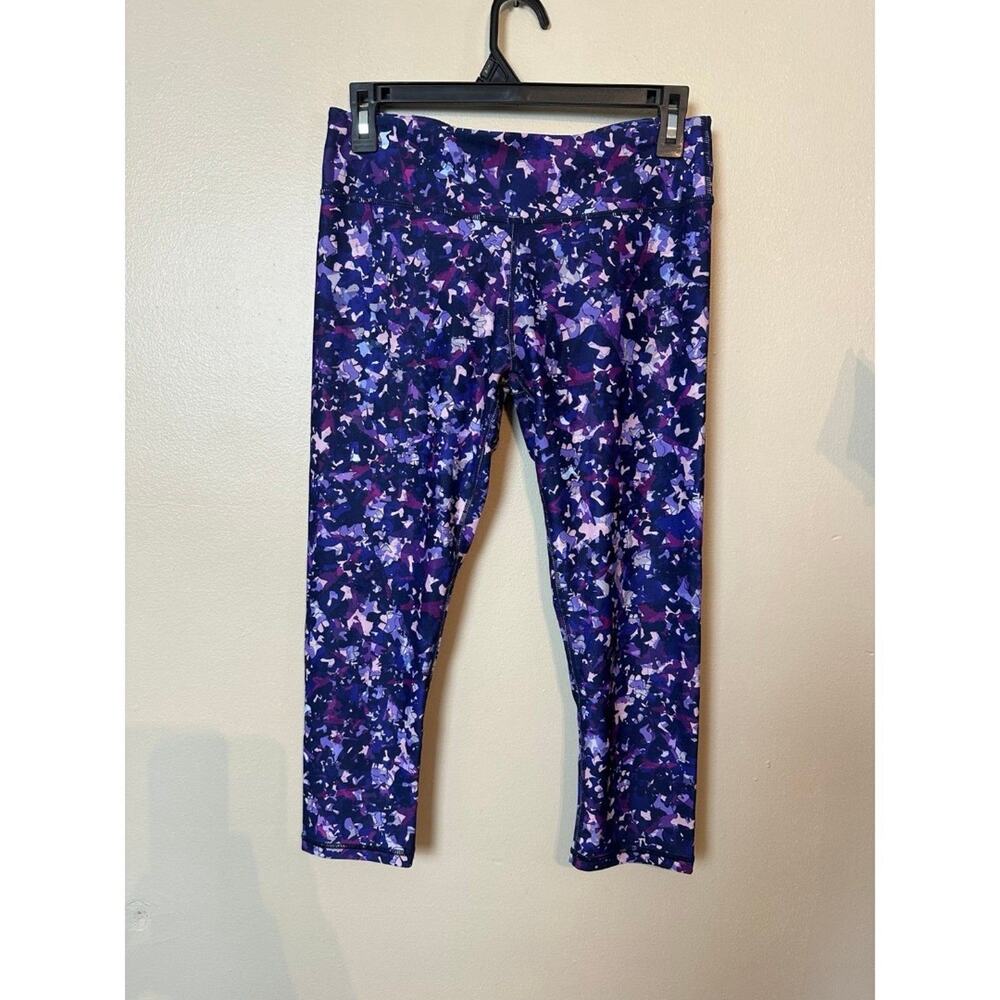 Fabletics Women's Mid-Rise Purple Camo PowerHold Capri Leggings Medium